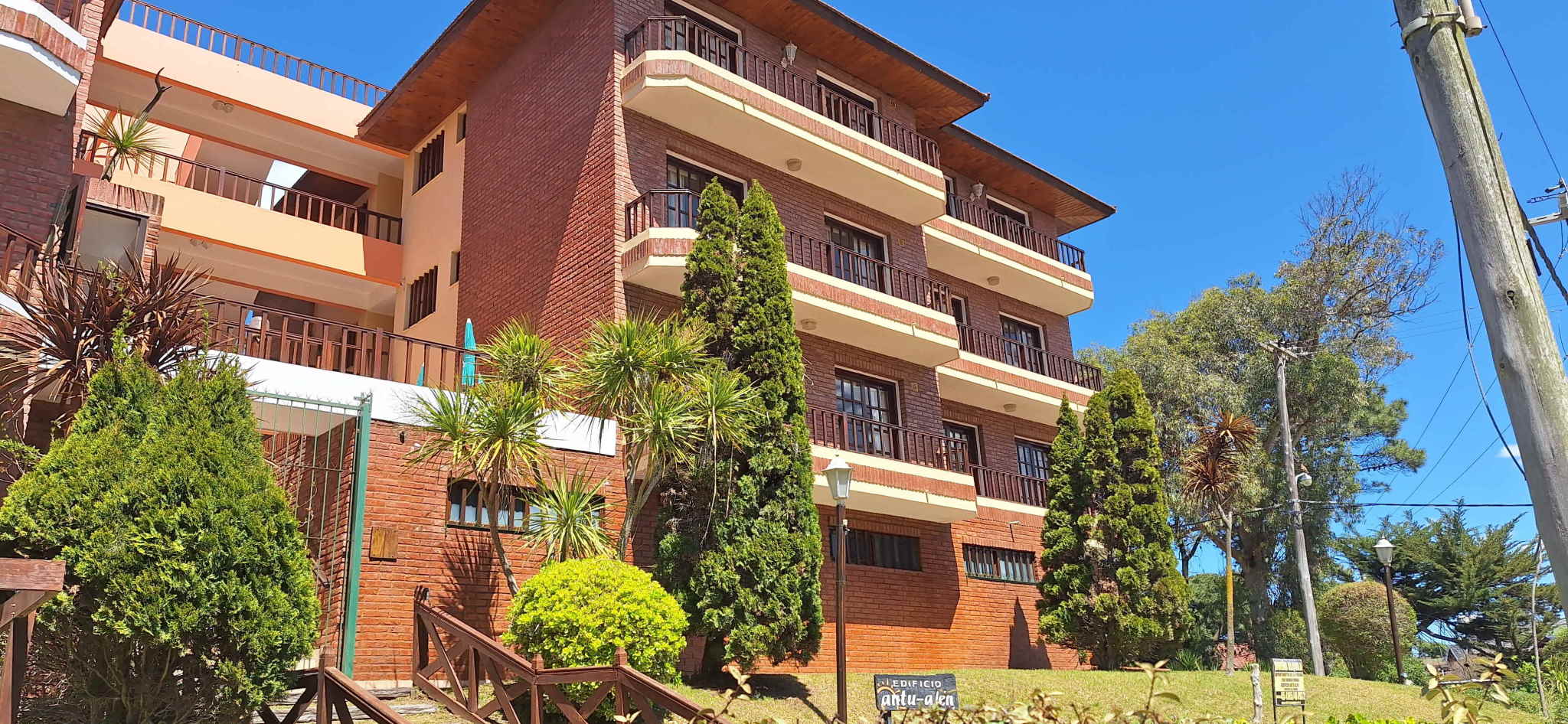 Vista del edificio Antu-Alen I en Villa Gesell